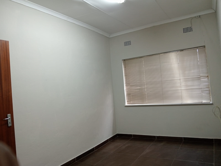To Let Commercial Property for Rent in Rustenburg Central North West